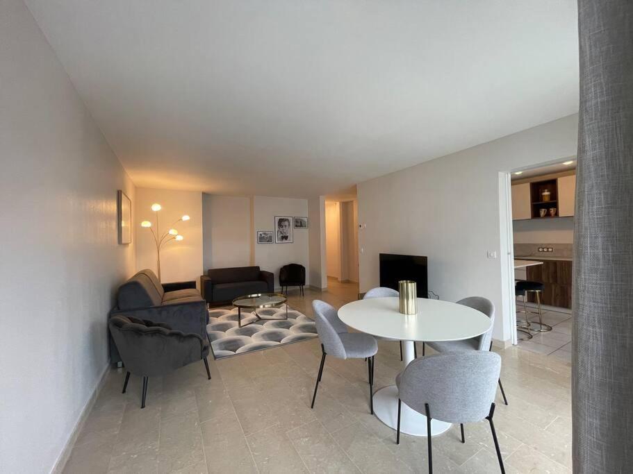 Le Mont-Veyrier, Parking Et Vue Apartamento Annecy Exterior foto